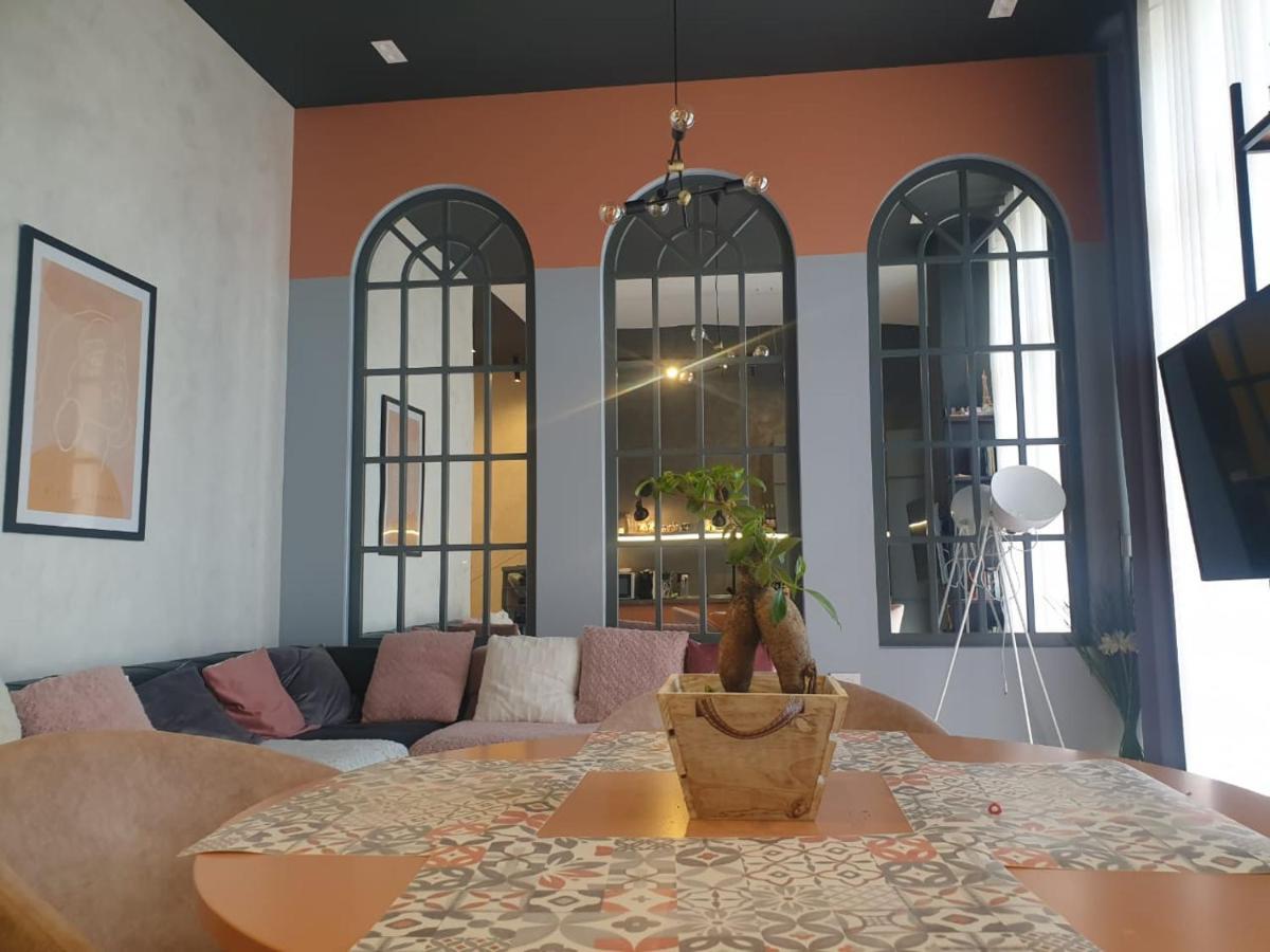 Stylish Two Bedroom House With Private Pool Tirana Extérieur photo