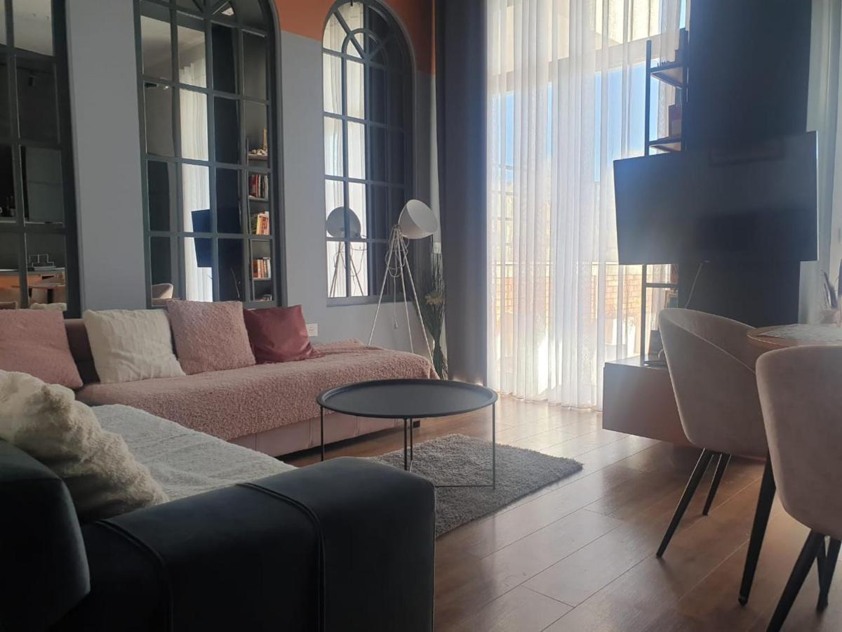 Stylish Two Bedroom House With Private Pool Tirana Extérieur photo