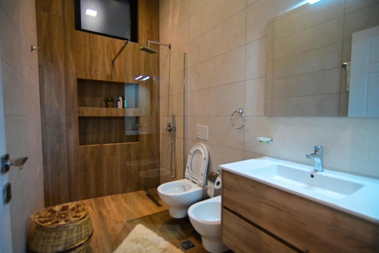 Stylish Two Bedroom House With Private Pool Tirana Extérieur photo
